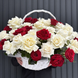 SHikarnaya kompozitciya v korzine