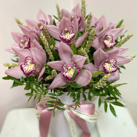 Цветы в коробке