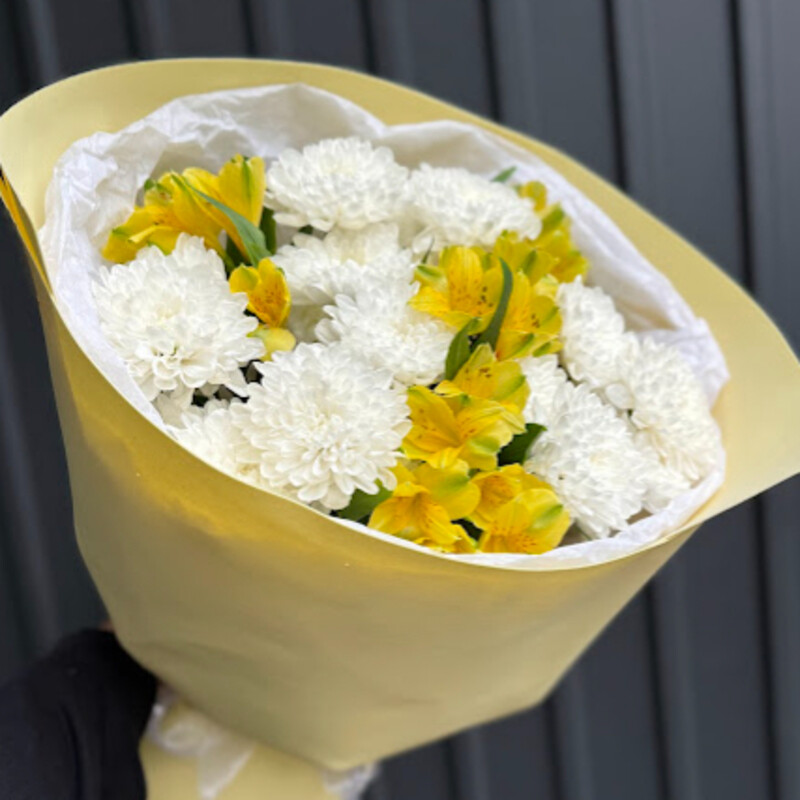 Букет из хризантем и альстромерии, стандартный