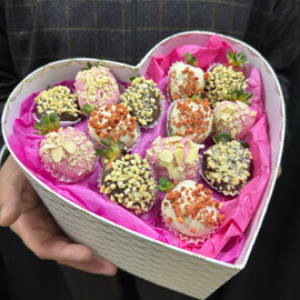 Набор клубники в шоколаде