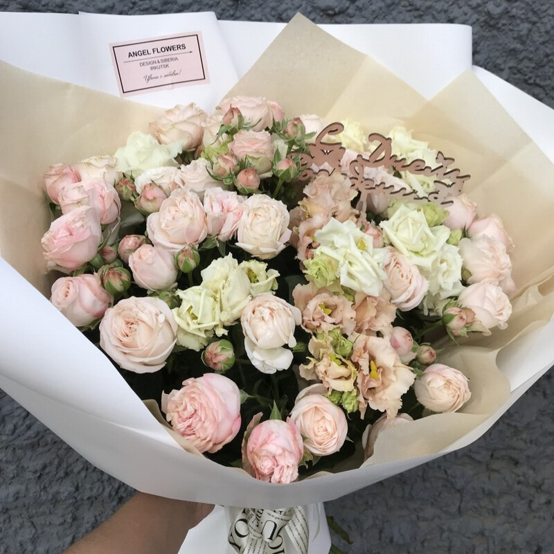 Букет из 19 кустовых роз, премиум