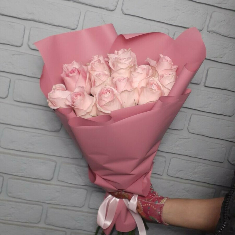 Rozovie duhi, standart