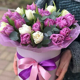 Тюльпаны в коробке
