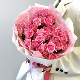 Buket iz rozovih kustovih roz