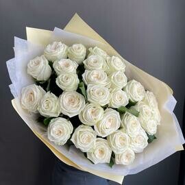 29 роз белых