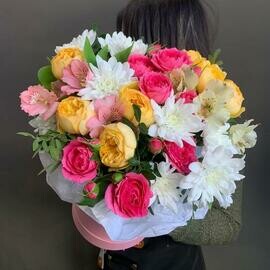 Пионовый букет  в коробке