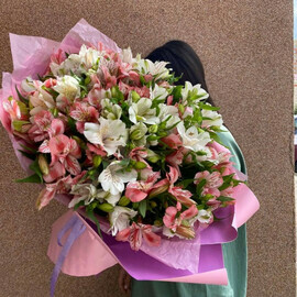 Большой букет Альстромерий