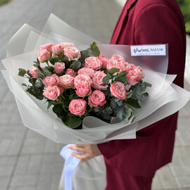 Букет из кустовых роз 