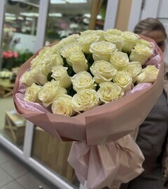 Букет из 35 белых роз 