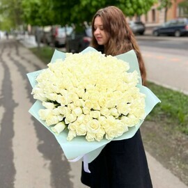 Букет из 151 белой розы