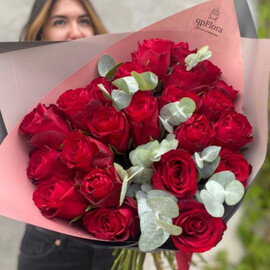 21 роза и эвкалипт