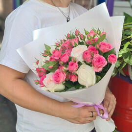 Розы и кустовые розы букет