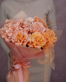 Букет с кремовыми французскими розами