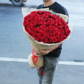 51 Red Roses, Red Naomi