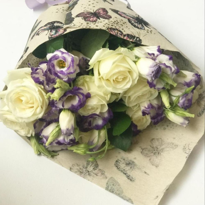 Букет Сборный из роз и эустомы, стандартный