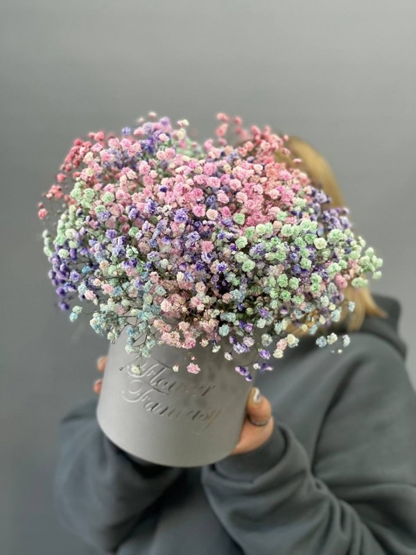 Композиция Палитра радуги, композиция из гипсофилы