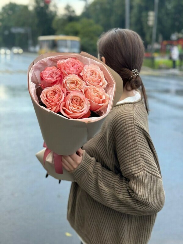 Buket Kahala, standart