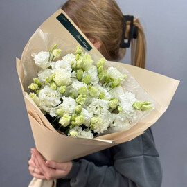 Букет из эустомы