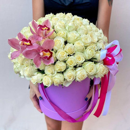 101 роза в коробке