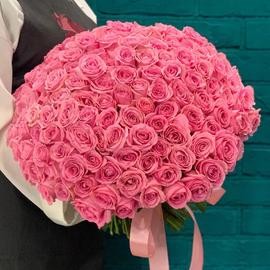 Buket 151 rozovaya roza