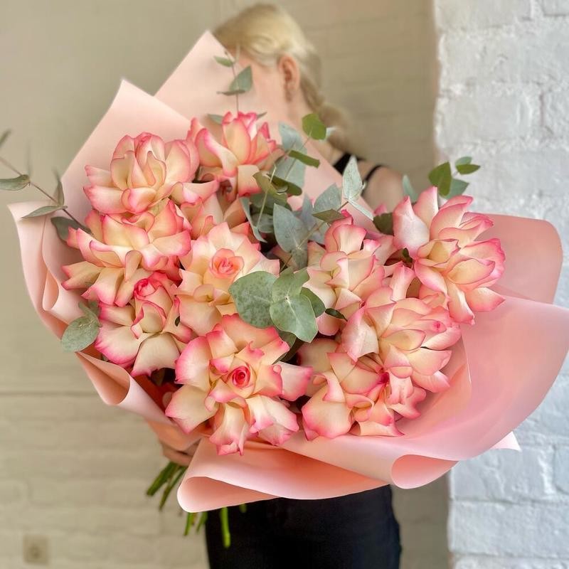 15 розовых французских роз в стильной упаковке, 15 розовых французских роз в стильной упаковке