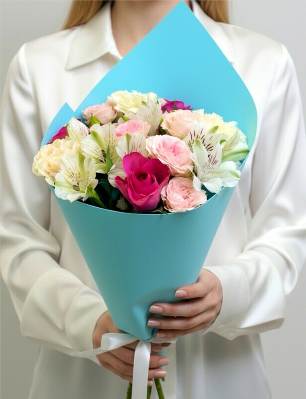 Букет с розами «Лёгкость», стандартный