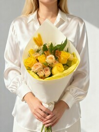 Букет с розами "Красочный"