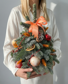 Novogodnyaya elochka iz nobilisa 40 sm (ruchnaya rabota)