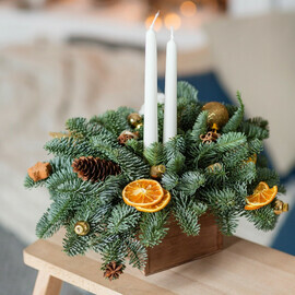 Novogodnyaya kompozitciya so svechami