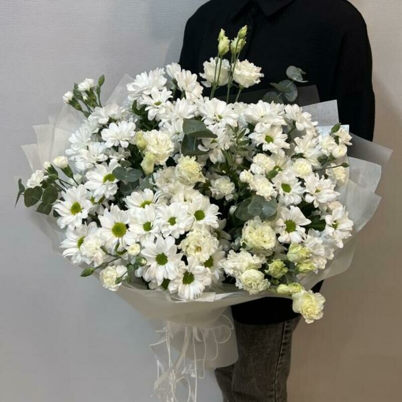 Букет из кустовых хризантем, эустом и кустовых диантусов, стандартный