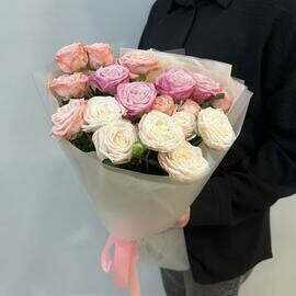 Букет из 9 кустовых роз 