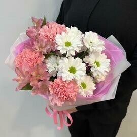 Buket kustovaya hrizantema, diantusi