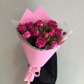 Buket "Pionovidnie kustovie rozi s oformleniem"