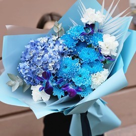 Букет микс в синих оттенках