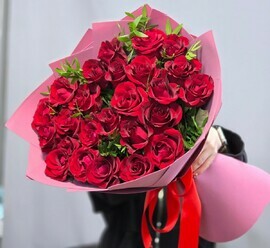 25 красных роз