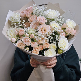 букет с кустовыми розочками