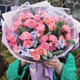 букет пионовидных роз