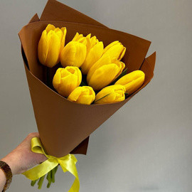 9 жетых тюльпанов