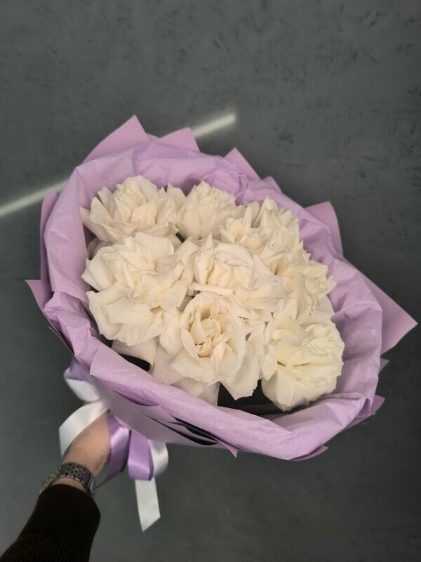 9 belih frantcuzskih roz, standart