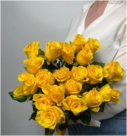 19 жёлтых роз