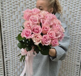 Объятия в цветах