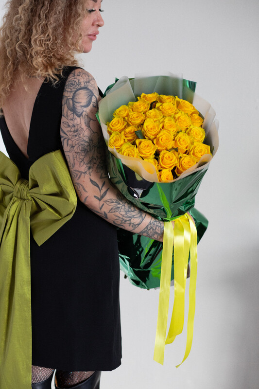 Донна Карен , монобукет желтых роз