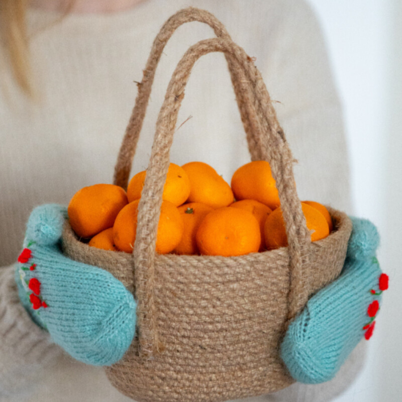 Корзинка с мандаринами , корзинка с мандаринами 