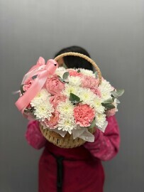 Korzinka s diantusami