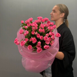 Buket iz kustovoj rozi