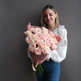 Monobuket iz 25 roz kimberli