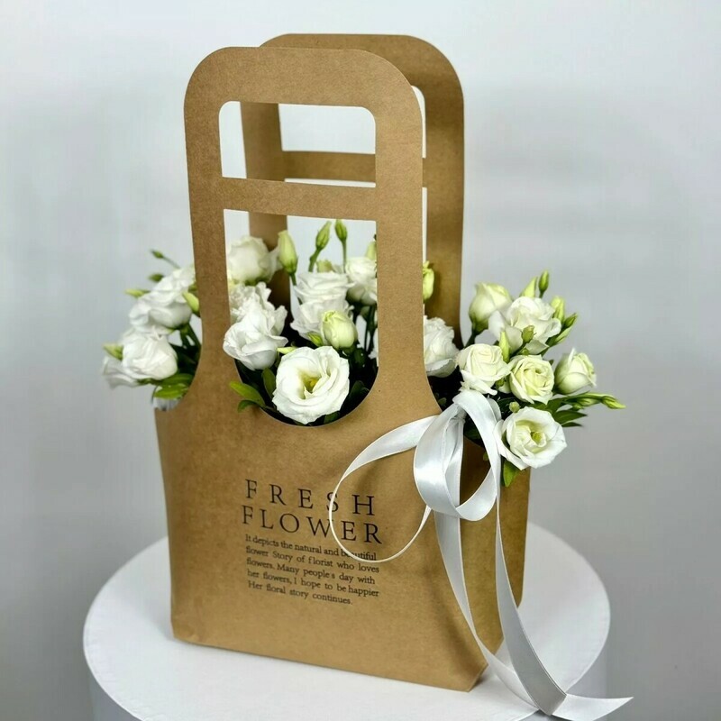 Belaya eustoma v sumochke, standart