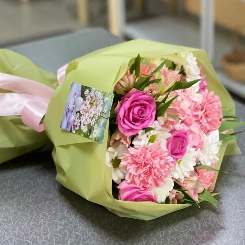 Rozovij Flamingo, standart