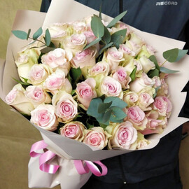 Розы с эвкалиптом(51шт.)