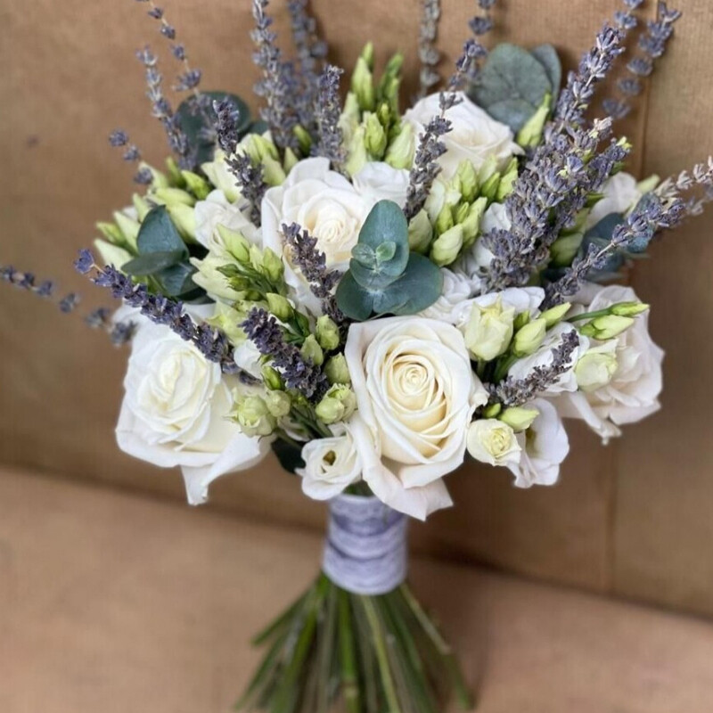 Svadebnij buket s lavandoj, standart
